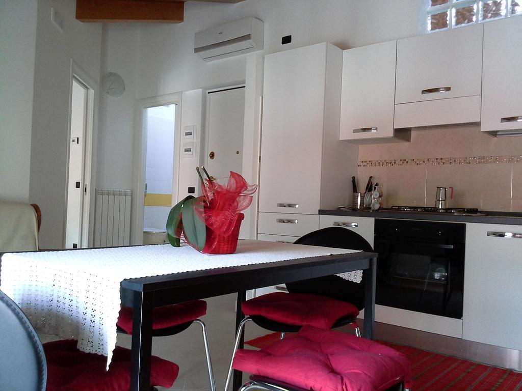 Casa Vacanze The Flea'S Home Fondi Room photo